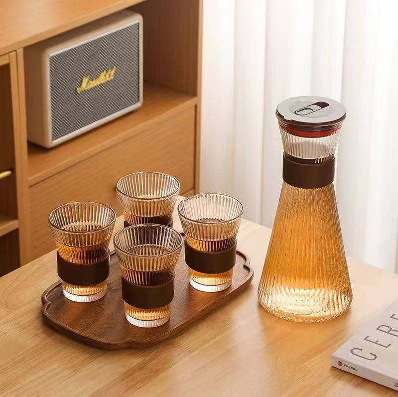 High borosilicate high temperature resistance new vertical grain transparent glass large capacity cold kettle Cold kettle juice pot set light luxury