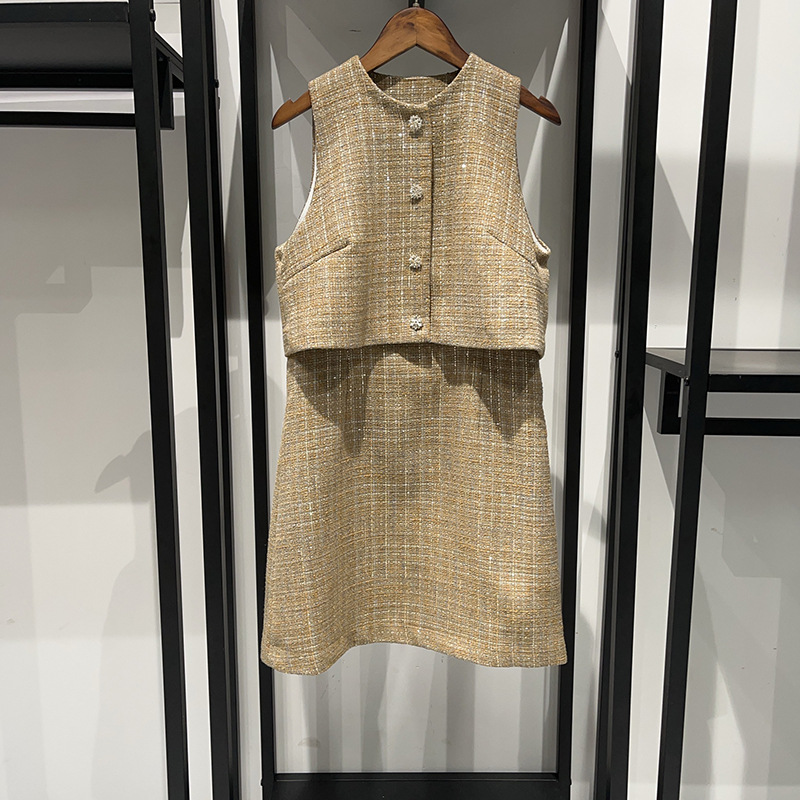 Early Autumn Vacation Two piece Dress Small Fragrant Wind Coarse Mesh Snowflake Diamond Button Set