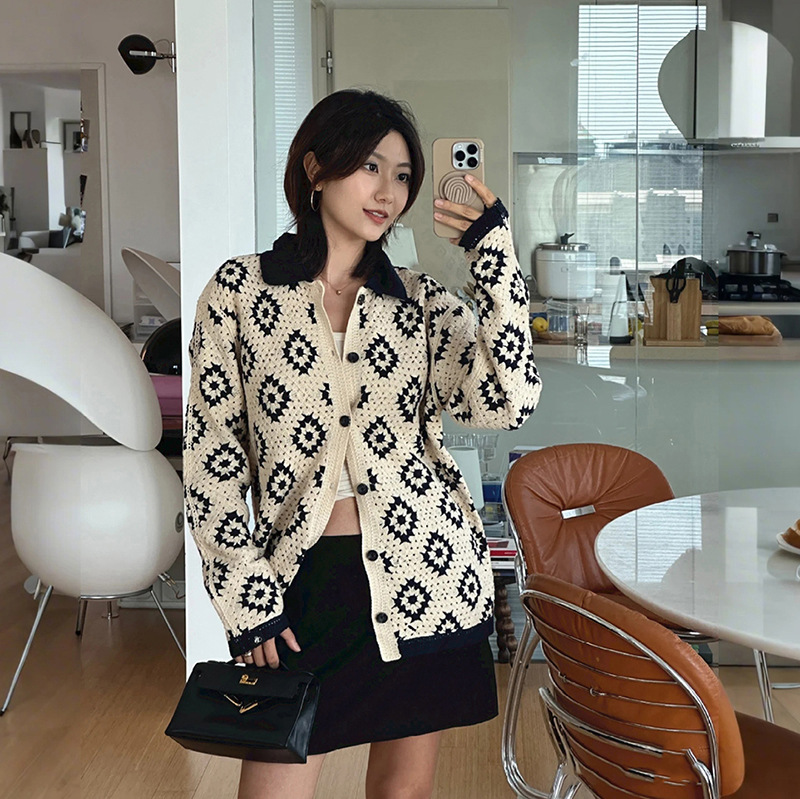 Autumn and winter handmade crochet lapel contrasting diamond grid knitted cardigan men's and women's outerwear